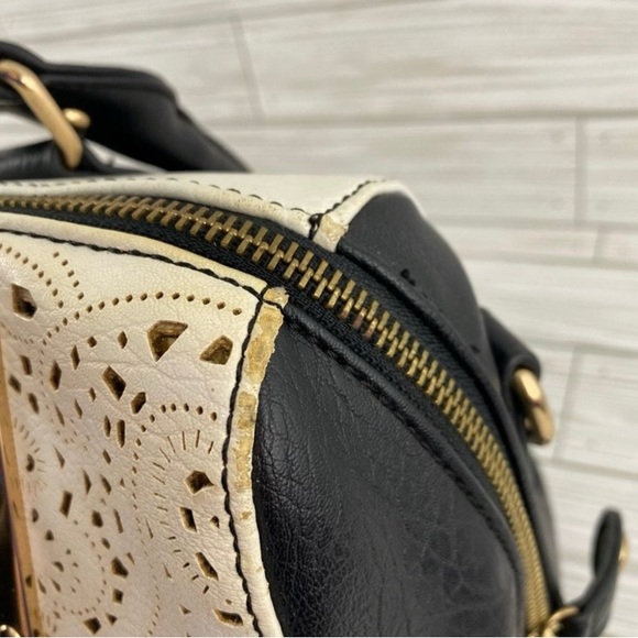 Marc New York Andrew Marc Handbag w/ White Perforated Vinyl Lace - Picture 11 of 12